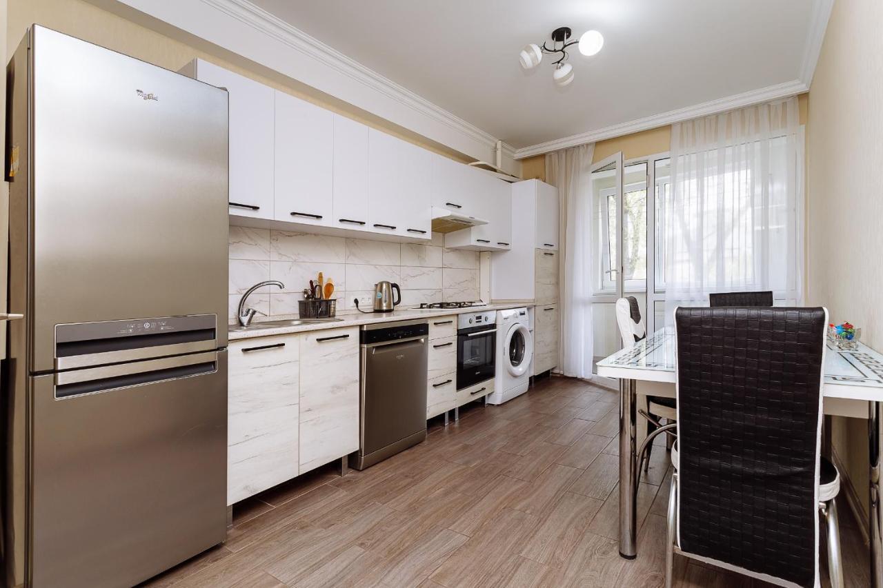 Apartament Confortabil In Centrul Orasului! Kişinev Dış mekan fotoğraf