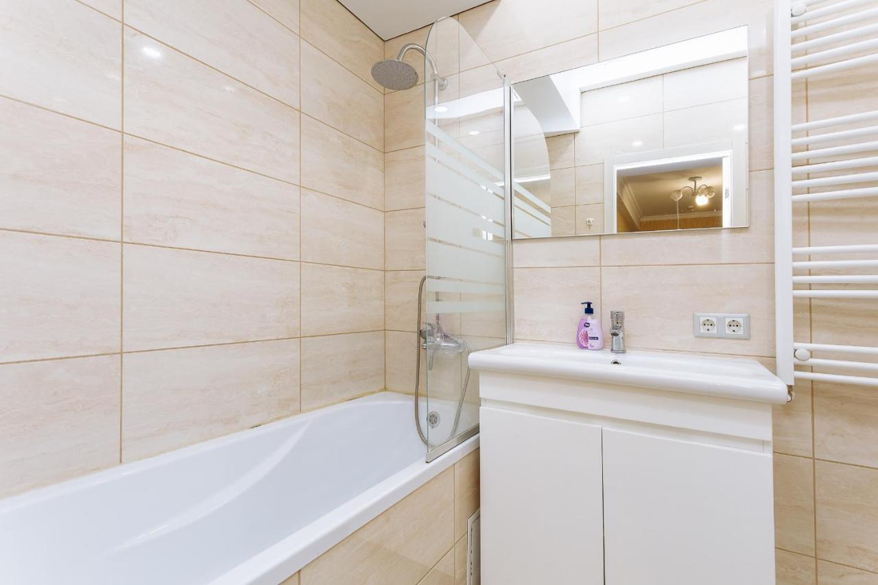 Apartament Confortabil In Centrul Orasului! Kişinev Dış mekan fotoğraf
